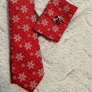NWT Barry Wang Snow Flake Tie and Cuff Link Set Silk